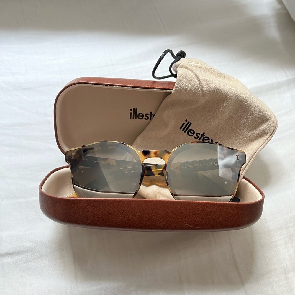 Illesteva Two Point One Tortoise Shell Mirrored Sunglasses